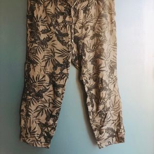 Floral camp joggers size XL